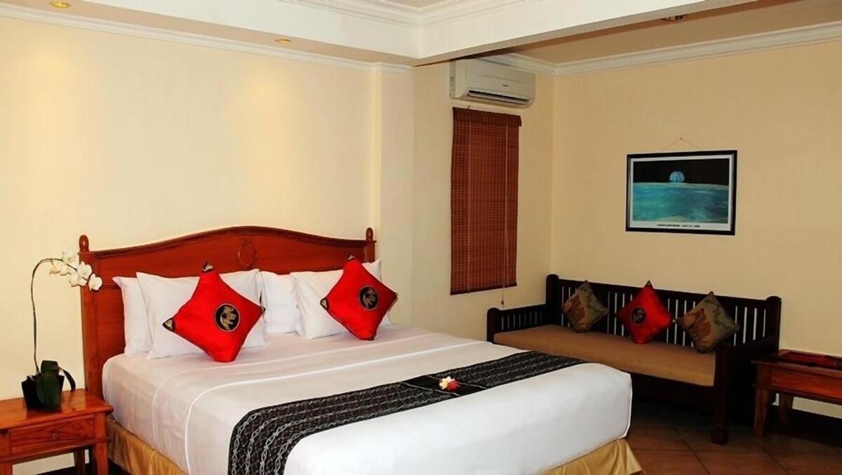 Lombok Beach Hotel Montongbuwoh Buitenkant foto